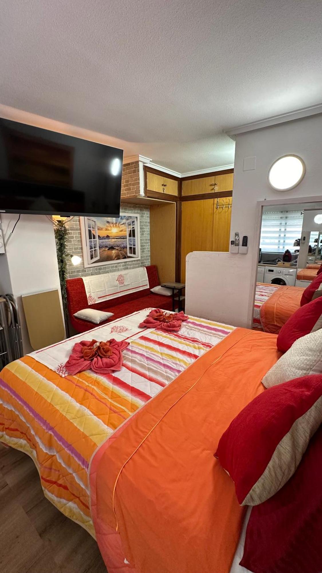 Alicante Postiguet Studios Ngoại thất bức ảnh