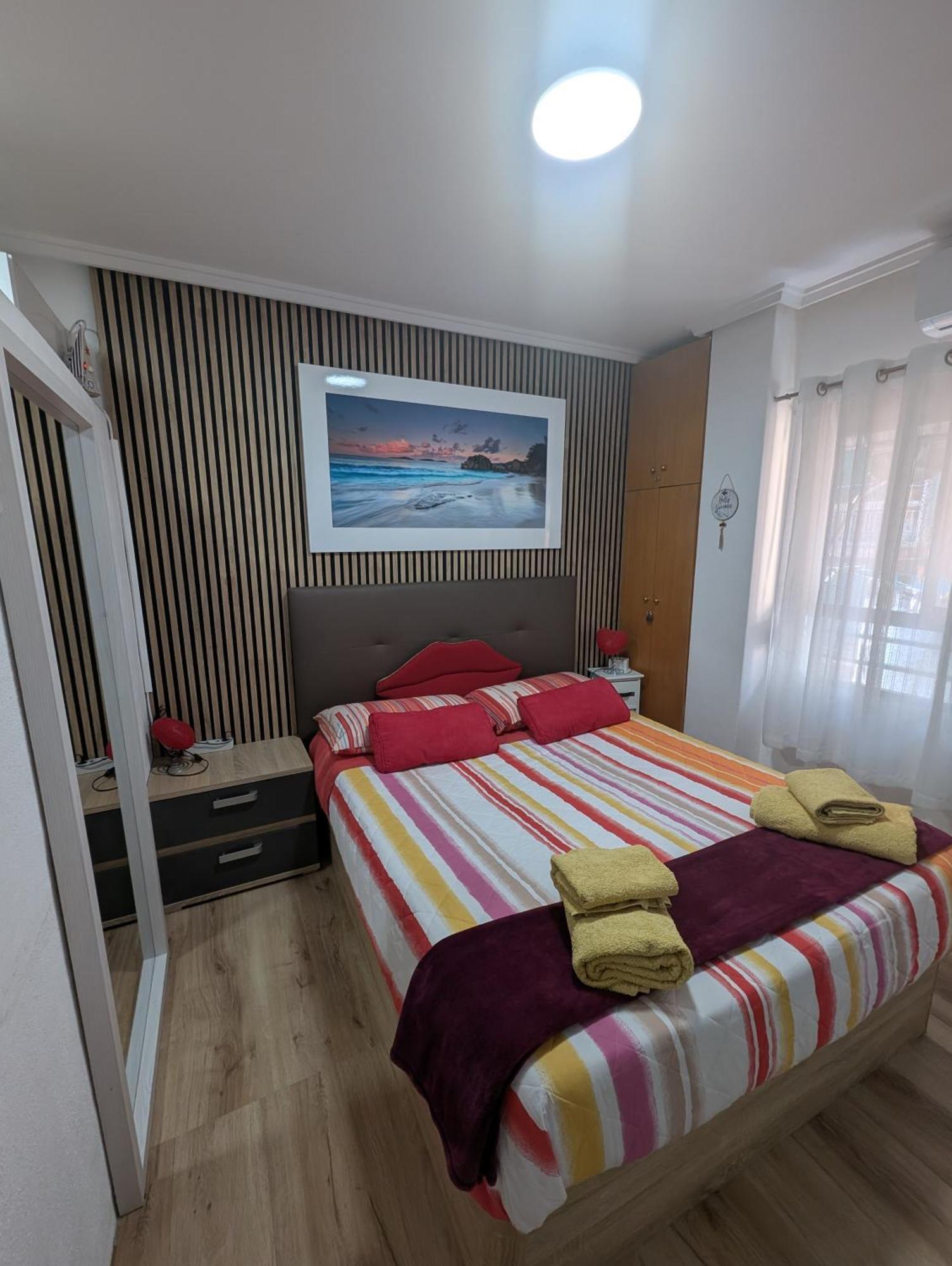 Alicante Postiguet Studios Ngoại thất bức ảnh