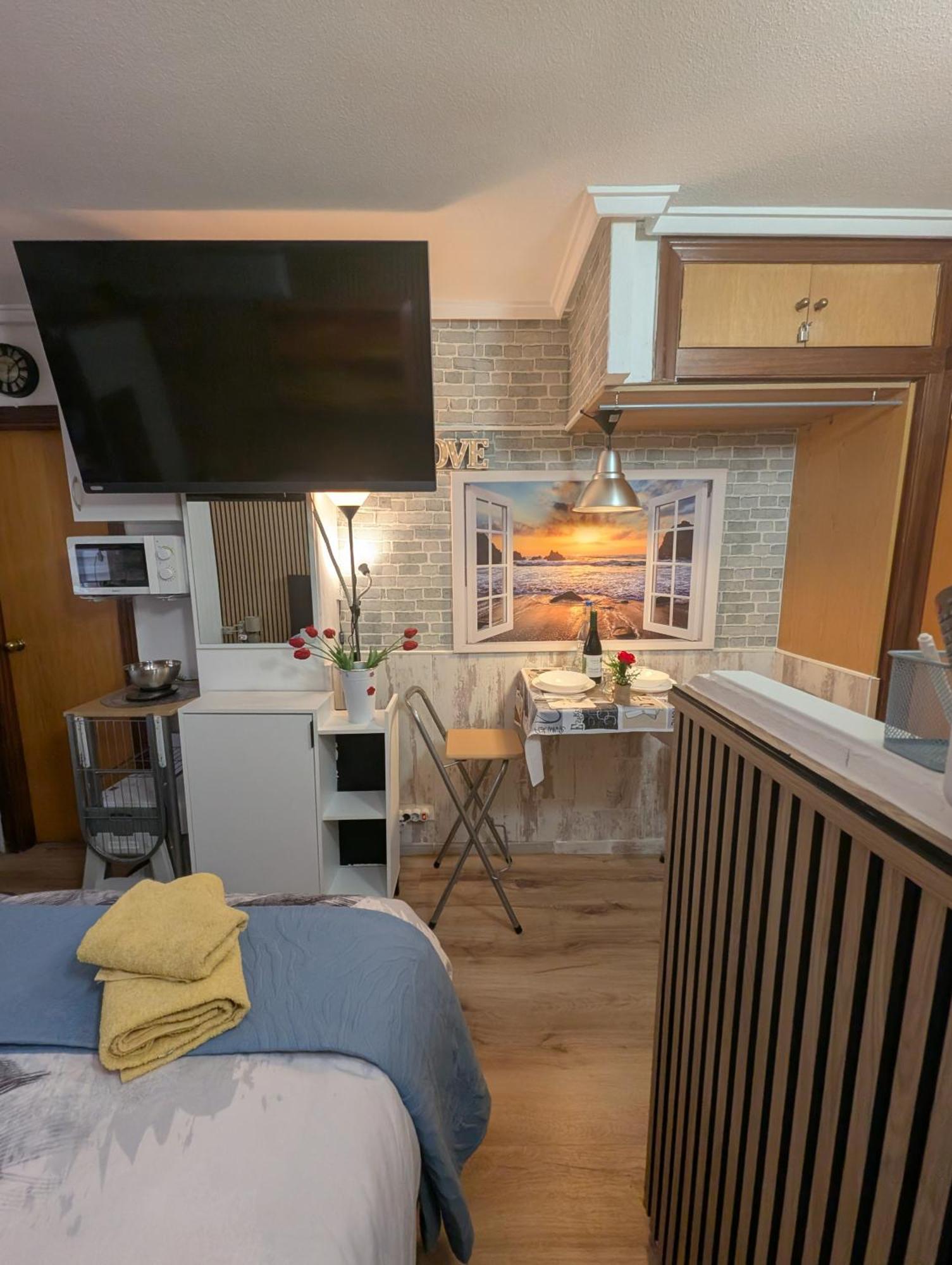 Alicante Postiguet Studios Ngoại thất bức ảnh
